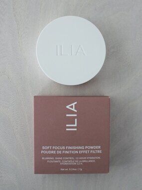 NEW ILIA Soft Focus Finishing Powder in Deep Translucent, 12 Hour Shine Control
